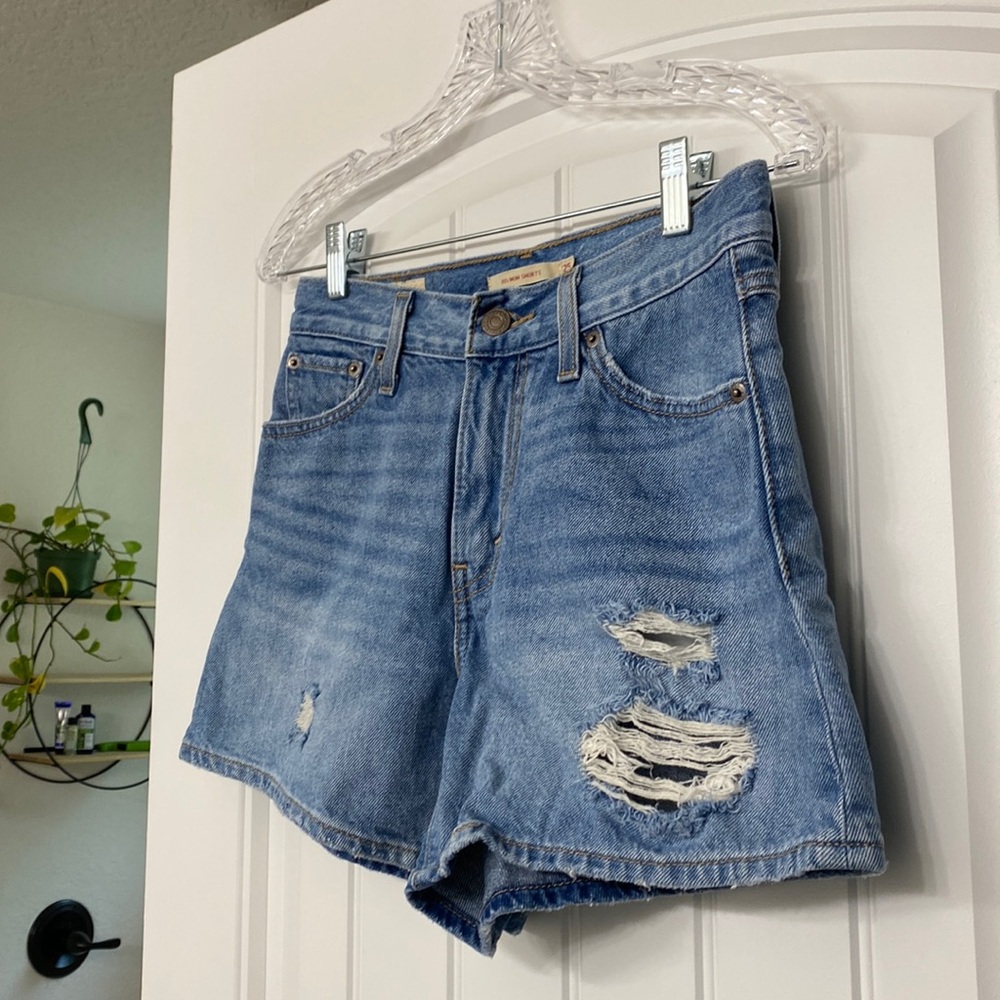 Levi’s 80’s Mom Jean Short